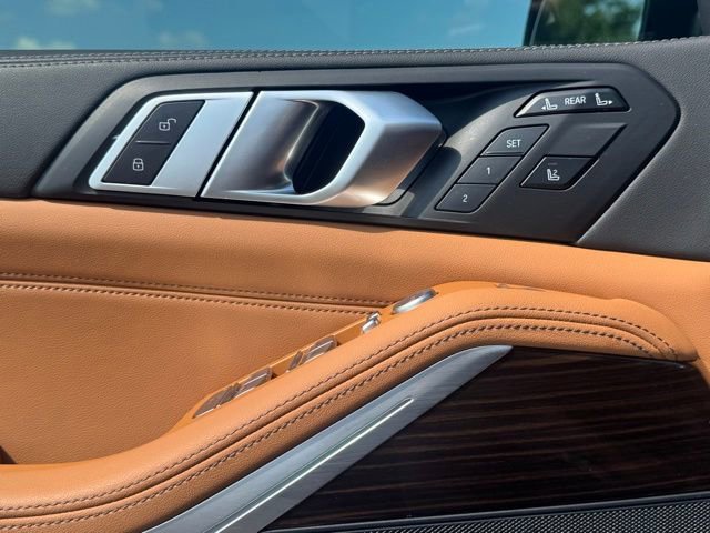 Certified 2024 BMW X7 xDrive40i w/ Climate Comfort Package image 16