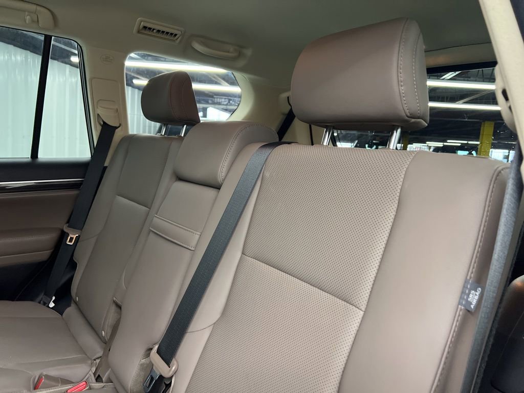 Used 2023 Lexus GX 460 Premium w/ Premium Plus Package image 10