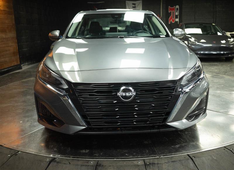 Used 2023 Nissan Altima 2.5 SL image 3