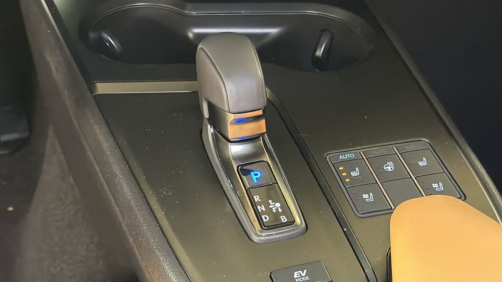 New 2026 Lexus UX 300h AWD w/ Accessory Package (2T) image 18