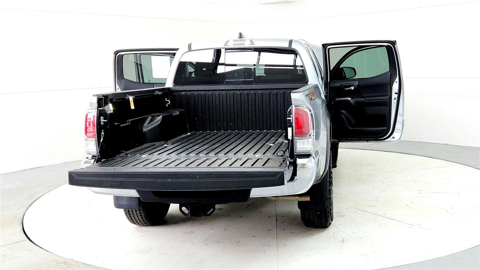 Certified 2023 Toyota Tacoma TRD Off-Road image 11