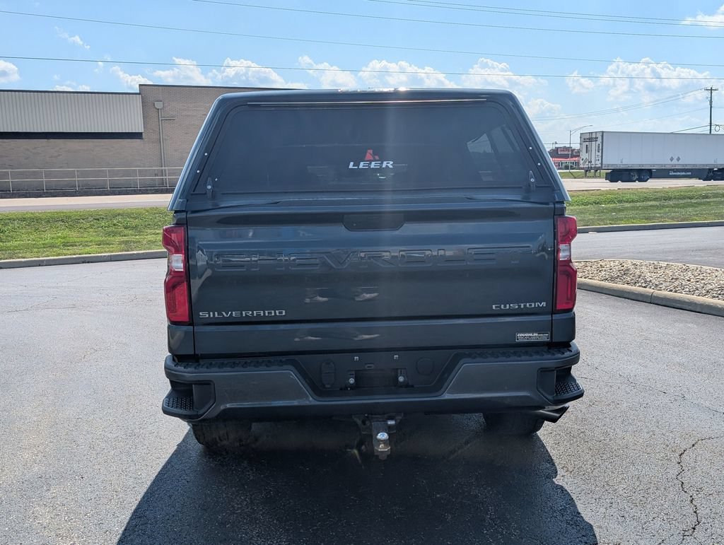 Used 2019 Chevrolet Silverado 1500 Custom w/ Custom Convenience Package AWD/4WD image 6