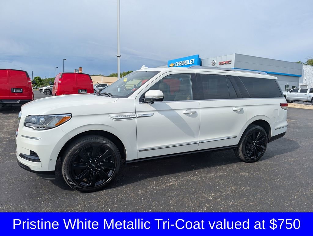 Used 2024 Lincoln Navigator L Reserve AWD/4WD image 5