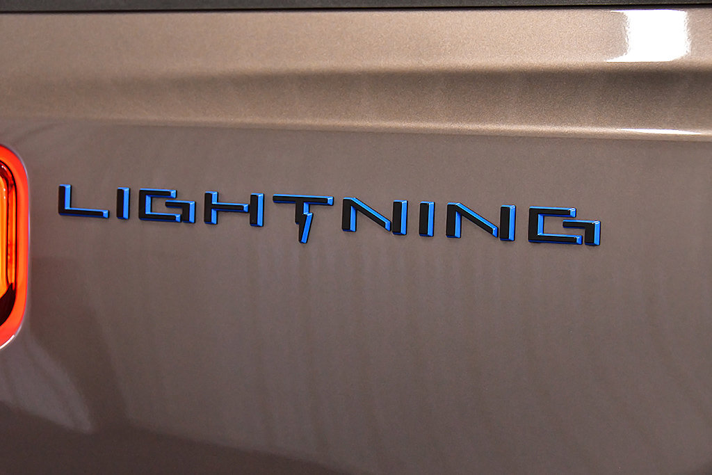 Used 2023 Ford F150 Lightning XLT w/ Equipment Group 312A High AWD/4WD image 11