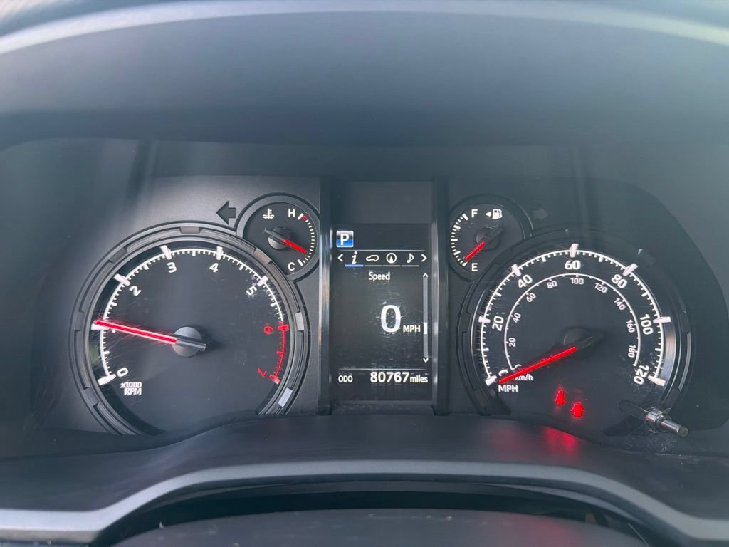 Used 2022 Toyota 4Runner SR5 Premium w/ Moonroof Package AWD/4WD image 28