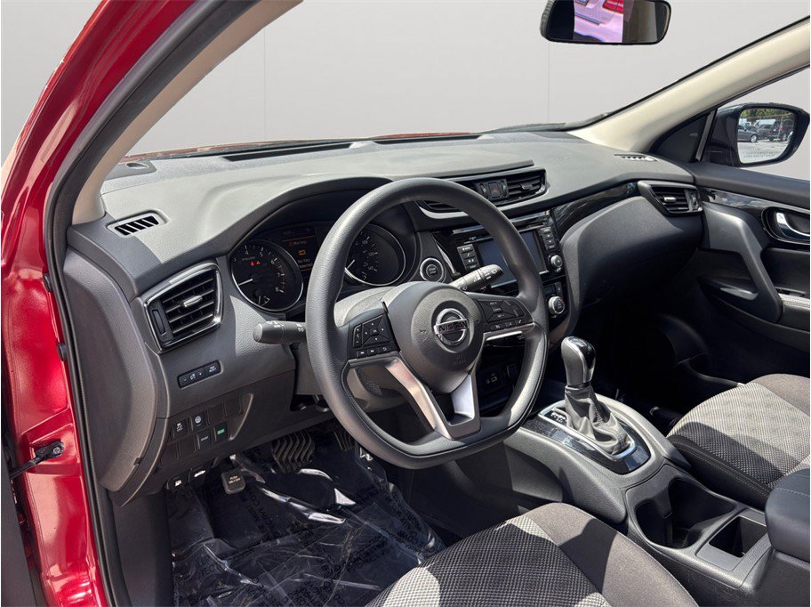 Used 2020 Nissan Rogue Sport SV FWD image 6
