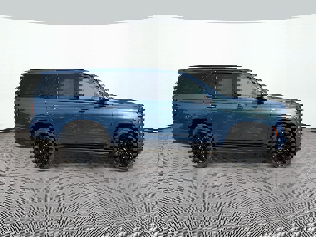 New 2025 Cadillac Escalade Sport Platinum w/ LPO, ONYX Package image 4