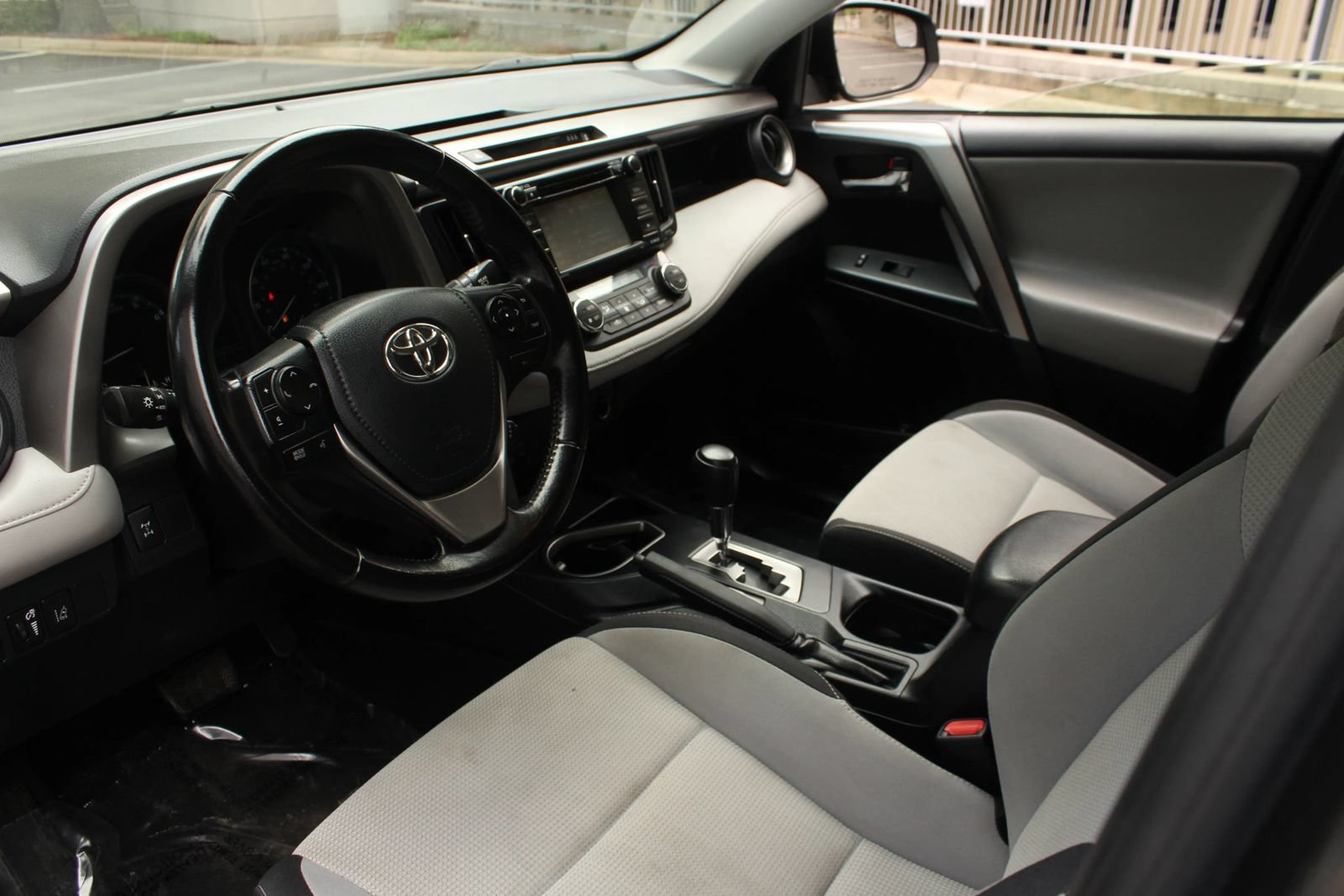 Used 2017 Toyota RAV4 XLE w/ All Weather Liner Package AWD/4WD image 13