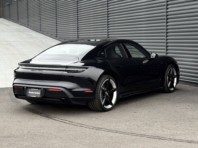 Used 2024 Porsche Taycan GTS image 7