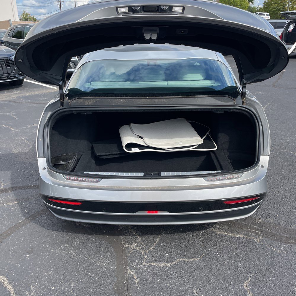 Used 2023 Lucid Air Touring image 17