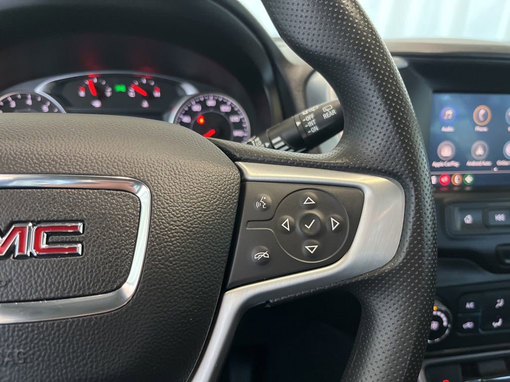 Used 2023 GMC Terrain SLE image 7
