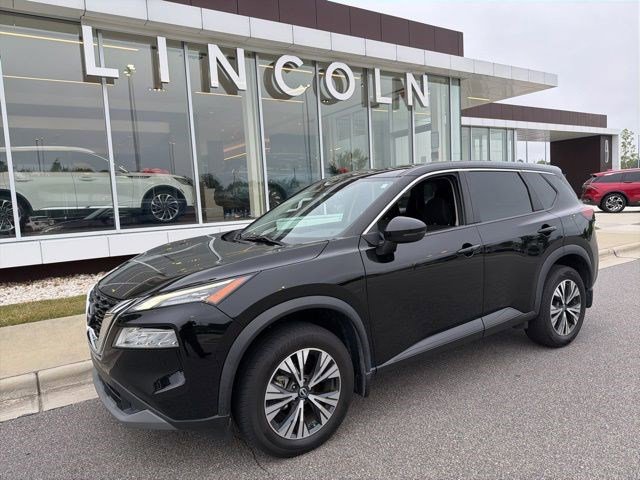 Used 2022 Nissan Rogue SV FWD image 1