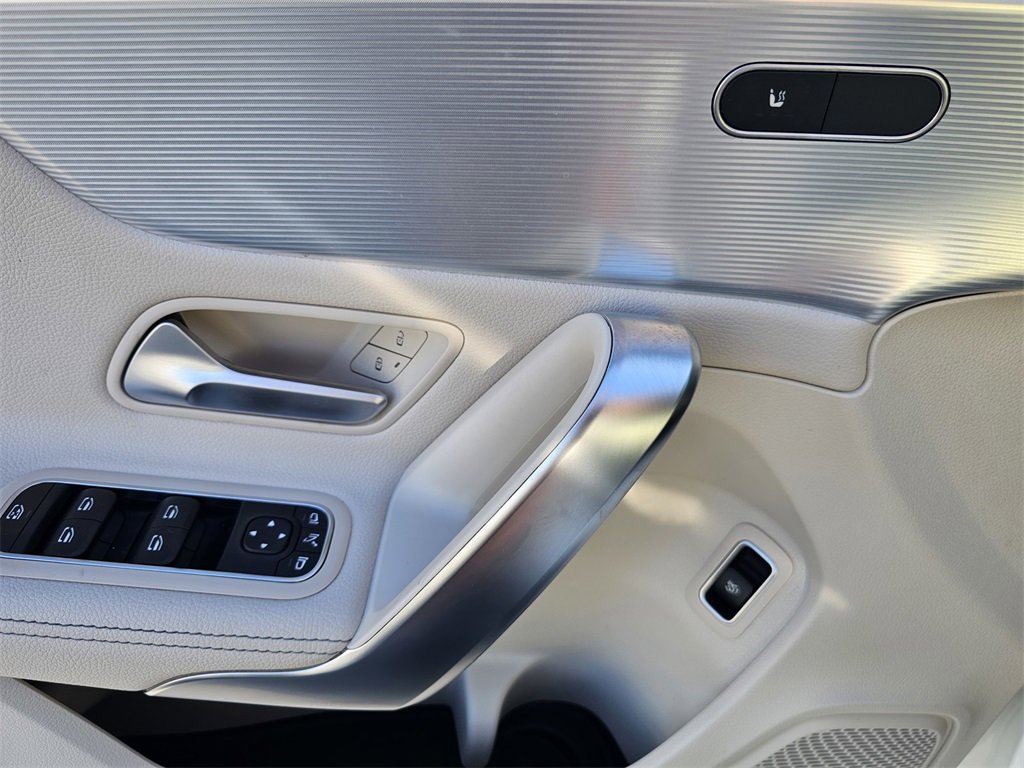 Used 2022 Mercedes-Benz A 220 image 16