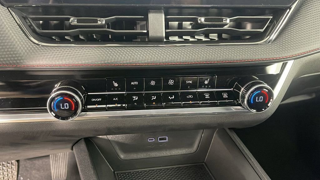 New 2025 Chevrolet Equinox RS w/ Safety and Technology Package image 20