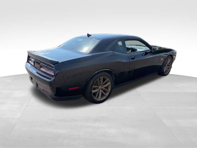 Used 2016 Dodge Challenger R/T Scat Pack w/ Leather Interior Group RWD image 6