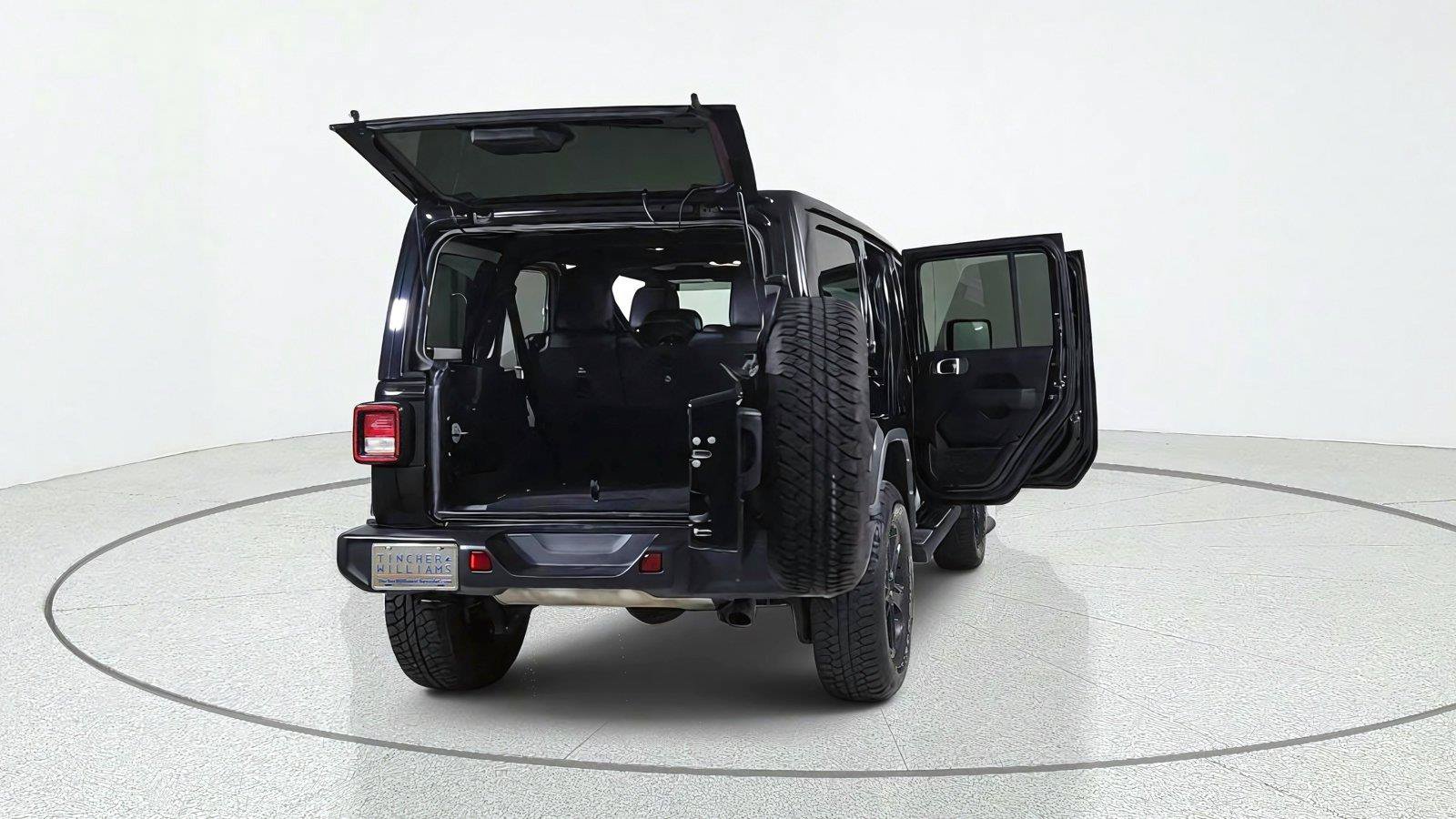 Used 2021 Jeep Wrangler Unlimited Sahara AWD/4WD image 13