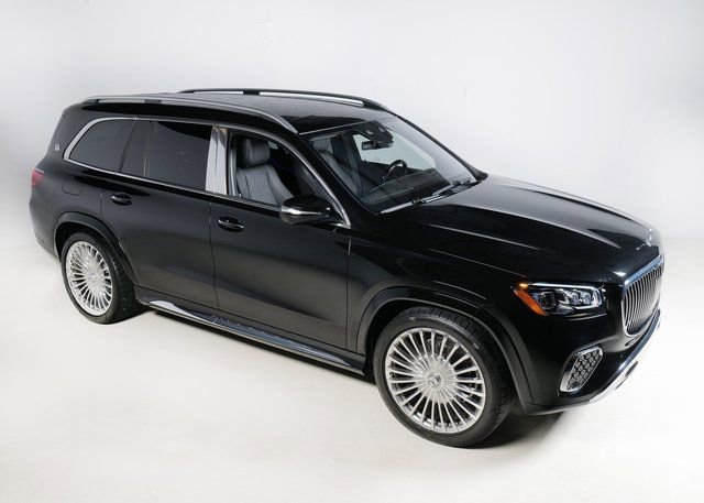 Used 2024 Mercedes-Benz Maybach GLS 600 4MATIC image 34