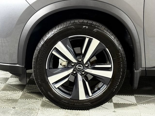 Used 2024 Nissan Rogue SL w/ SL Premium Package FWD image 11