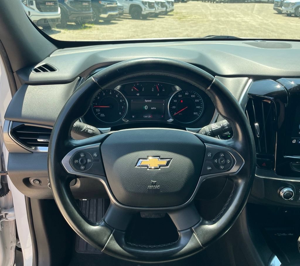 Used 2023 Chevrolet Traverse LT AWD/4WD image 23