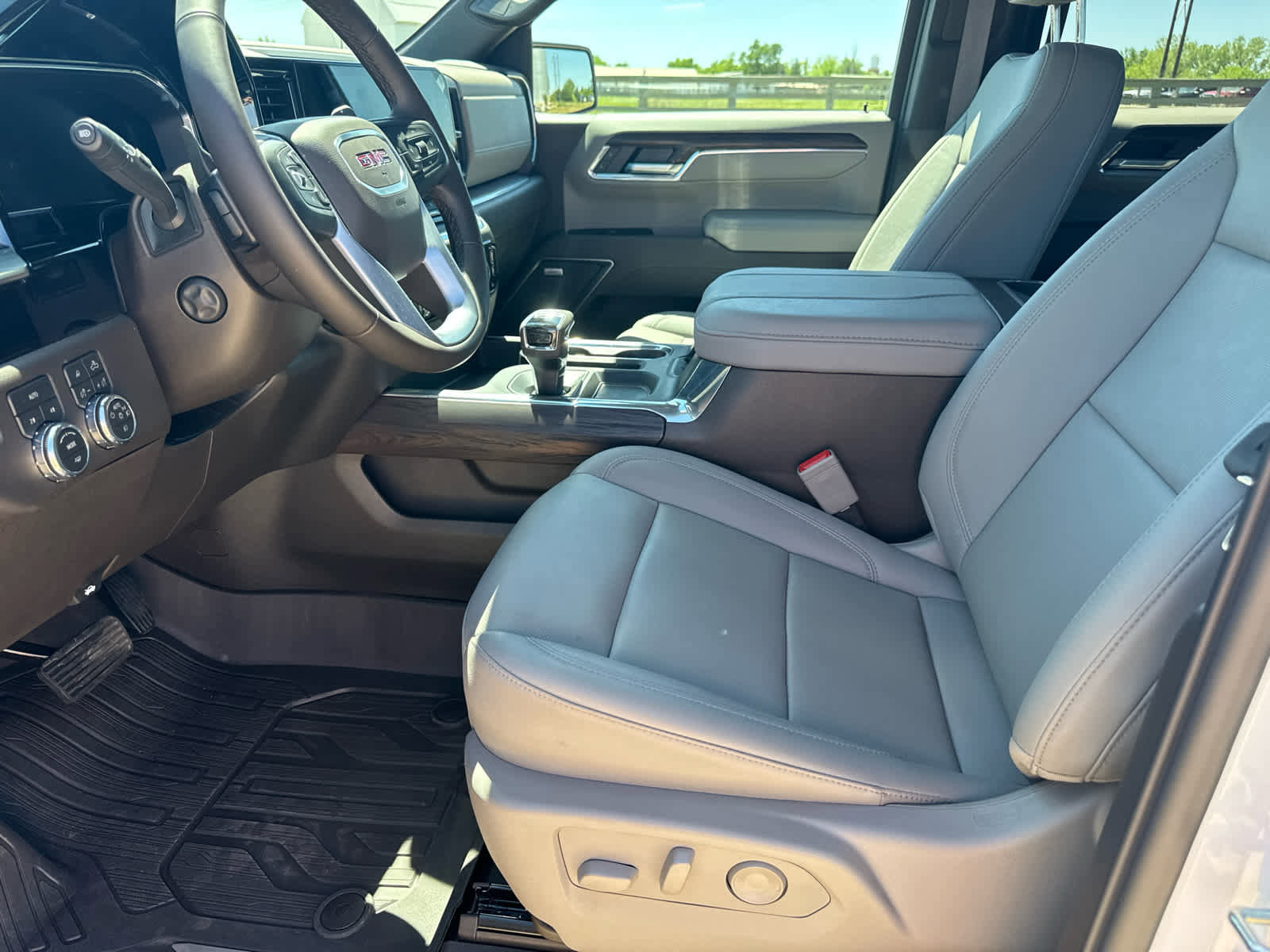 New 2026 GMC Sierra 1500 SLT w/ SLT Premium Package AWD/4WD image 77