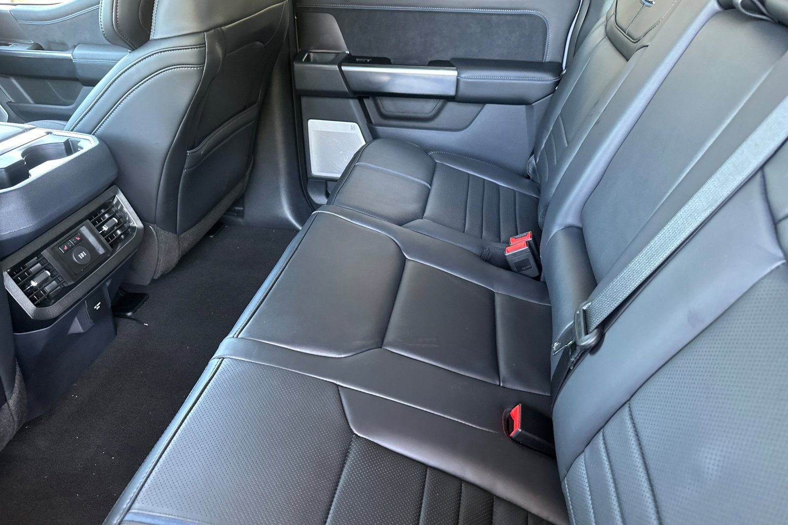 New 2026 Ford F450 Platinum w/ FX4 Off-Road Package image 12