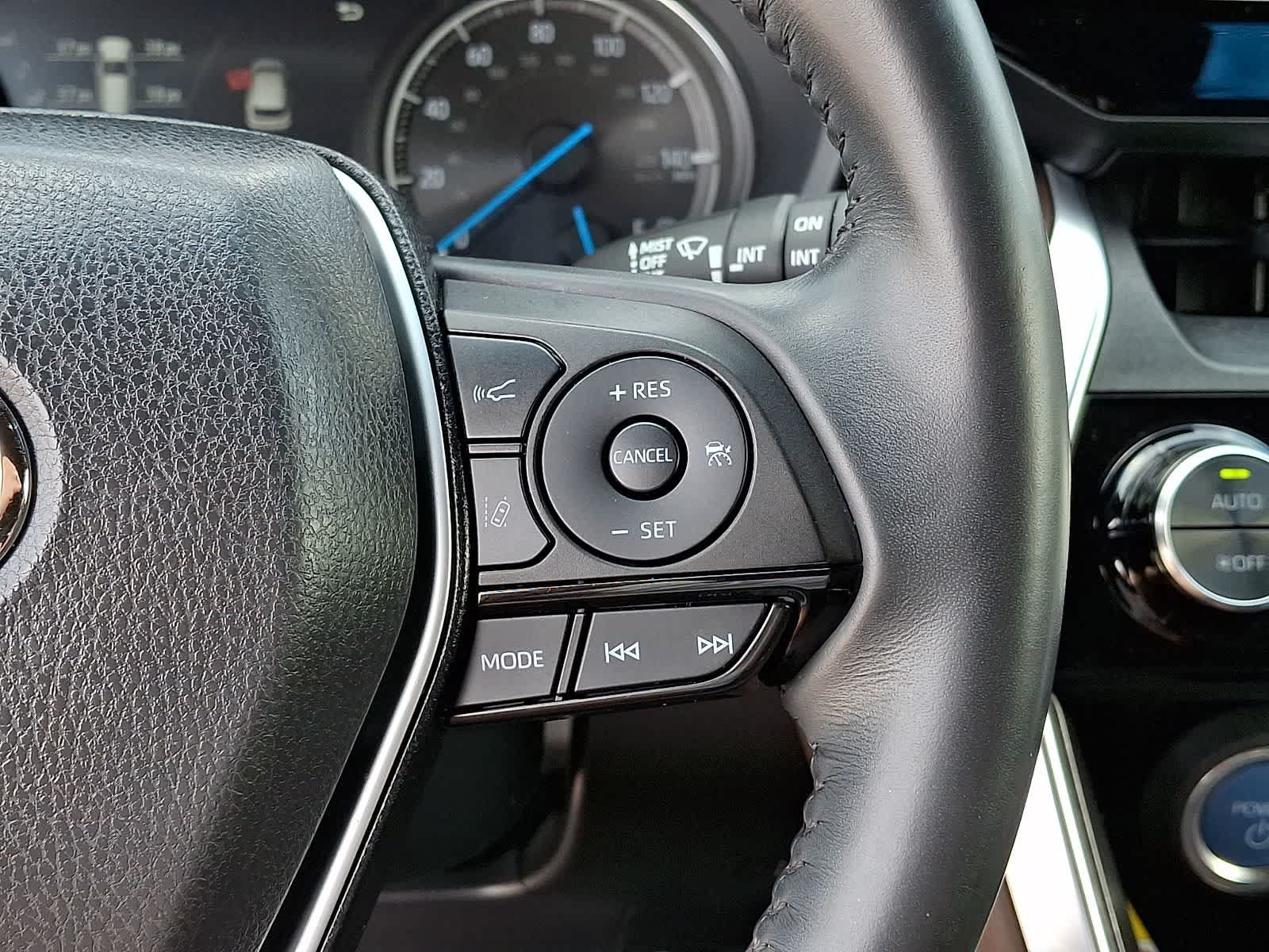 Certified 2022 Toyota Venza XLE AWD/4WD image 27