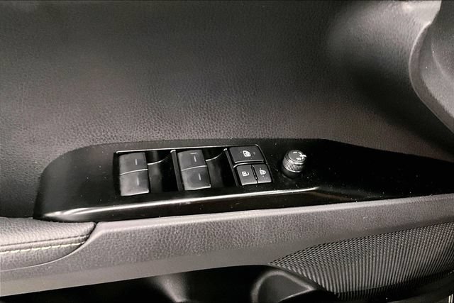 Used 2026 Toyota Camry XLE AWD/4WD image 38