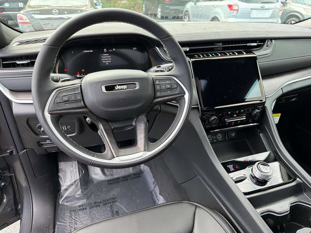 New 2025 Jeep Grand Cherokee Limited image 9