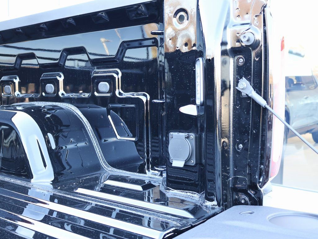 New 2026 GMC Sierra 1500 Elevation image 32