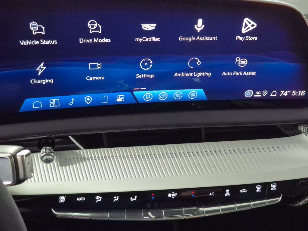 New 2027 Cadillac Optiq Premium Luxury RWD image 20