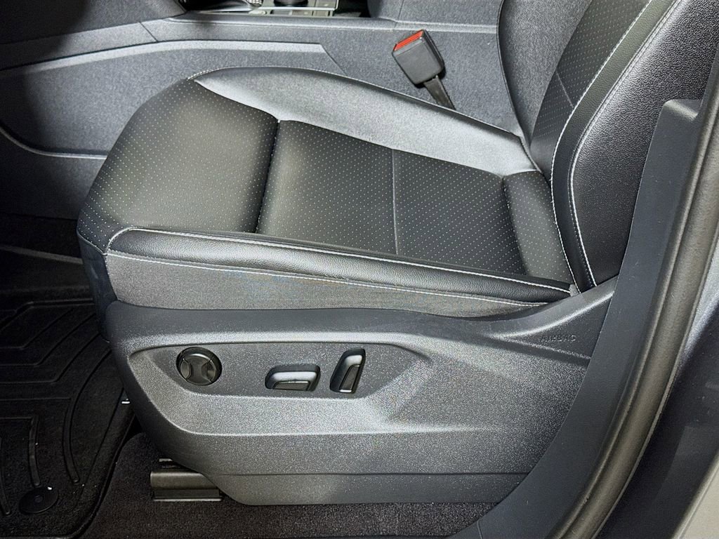 Used 2022 Volkswagen Atlas SE image 16