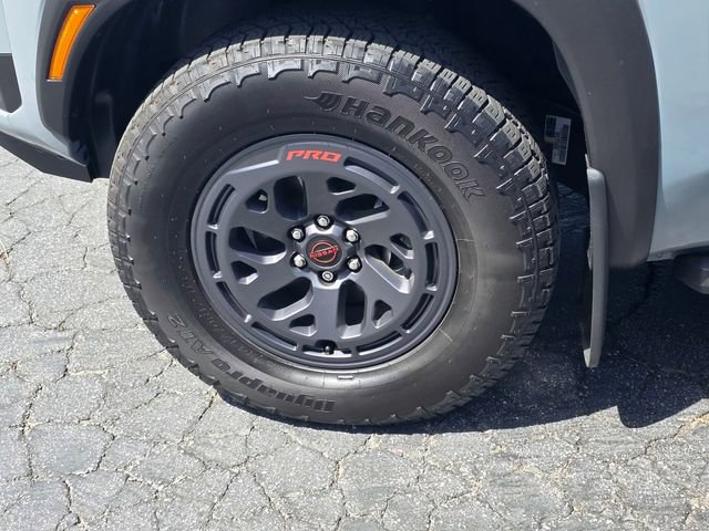 Used 2025 Nissan Frontier PRO-4X image 5