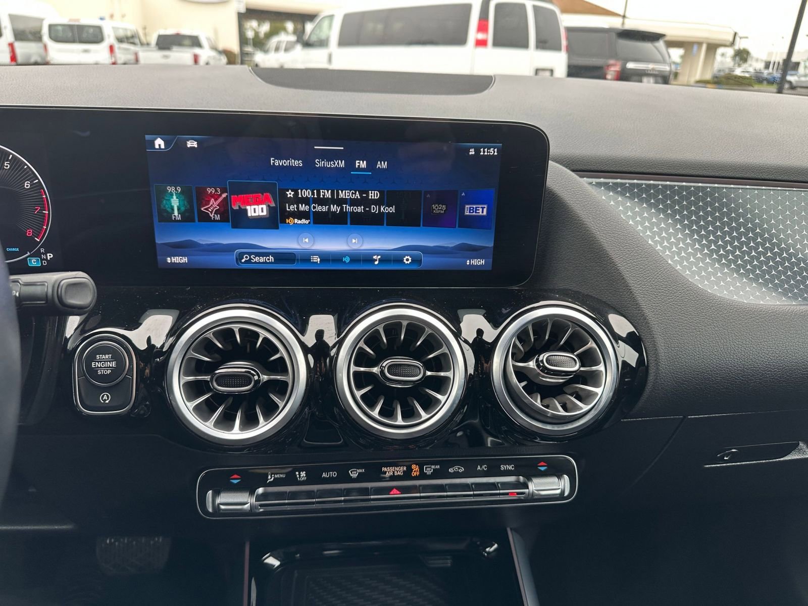 Used 2025 Mercedes-Benz GLA 250 4MATIC image 18