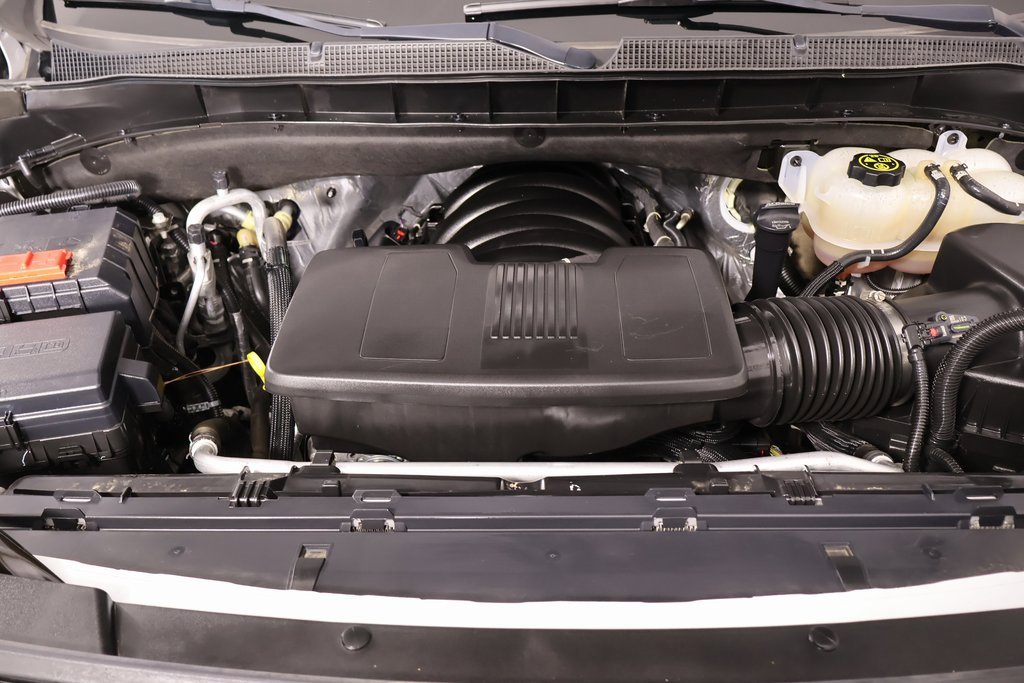 Used 2023 Chevrolet Suburban Premier image 20