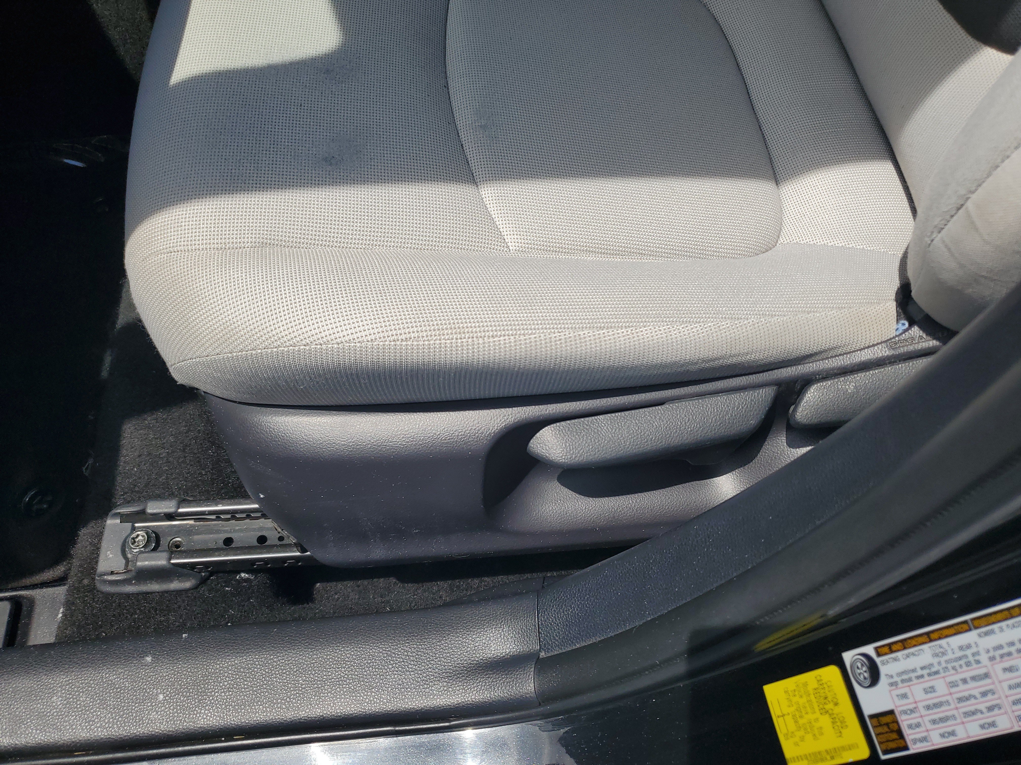 Used 2020 Toyota Corolla LE w/ Carpet Mat Package (TMS) FWD image 15