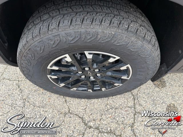Used 2025 Chevrolet Traverse Z71 w/ LPO, Illumination Package AWD/4WD image 28