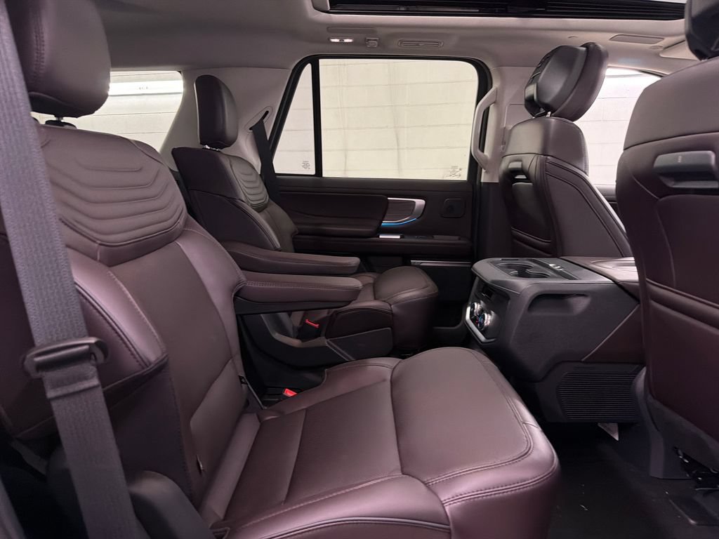 New 2026 Ford Expedition Platinum w/ Platinum Ultimate Package AWD/4WD image 30
