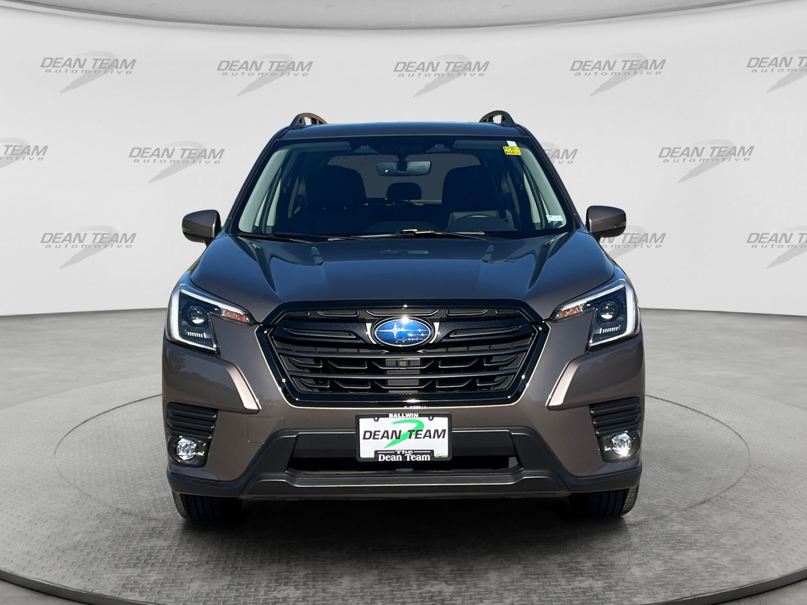 Used 2024 Subaru Forester Limited AWD/4WD image 2