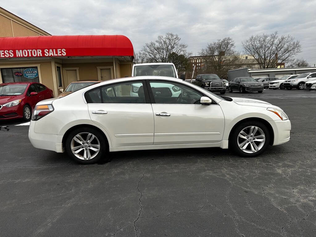 Used 2012 Nissan Altima 3.5 SR FWD image 7
