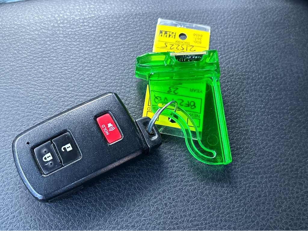 Used 2023 Toyota Tacoma TRD Off-Road image 29