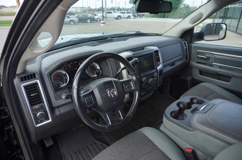 Used 2015 RAM 3500 SLT w/ Luxury Group AWD/4WD image 24