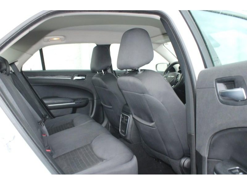 Used 2022 Chrysler 300 Touring w/ Sport Appearance Package image 12