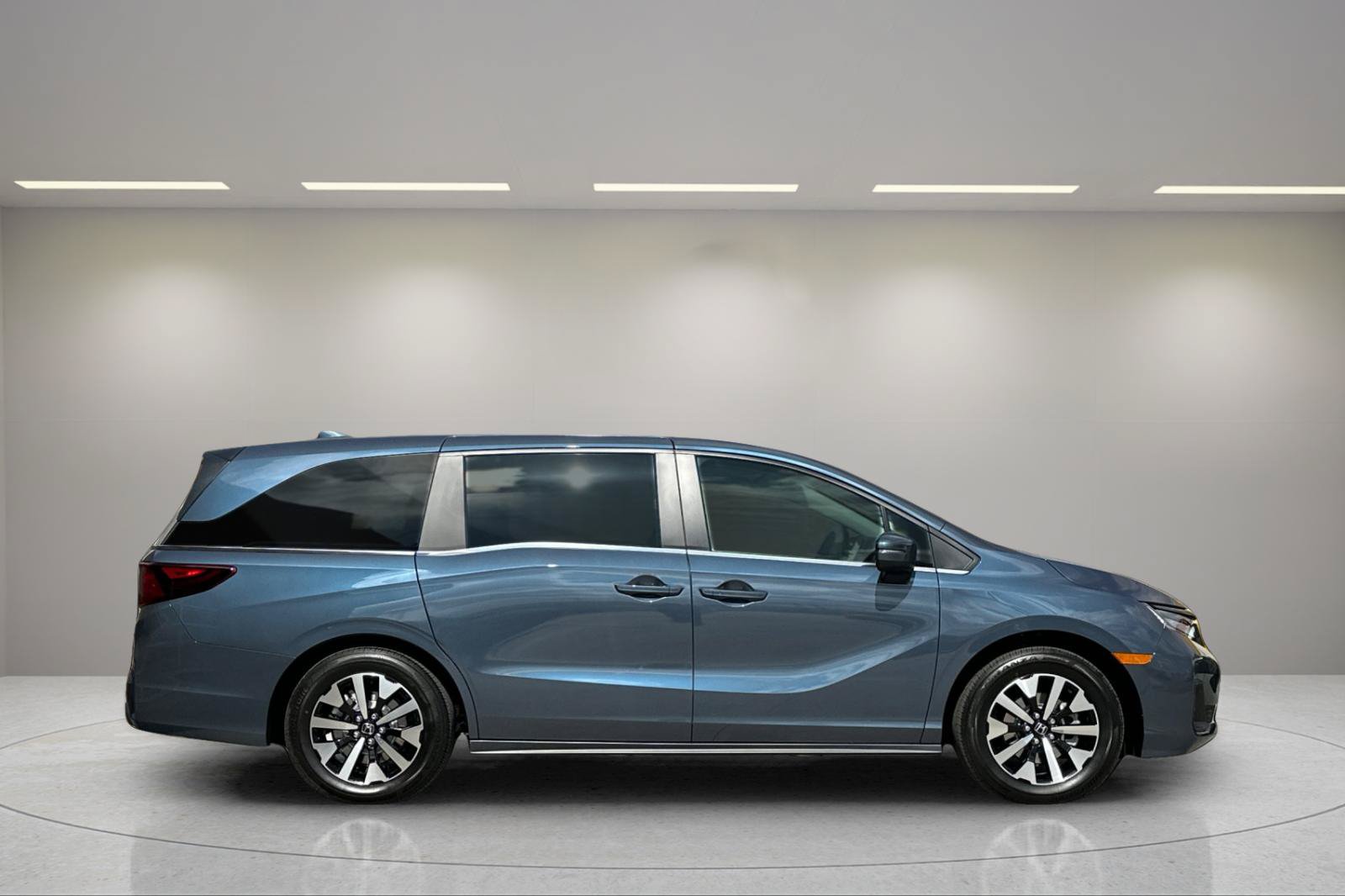 New 2026 Honda Odyssey EX-L image 2