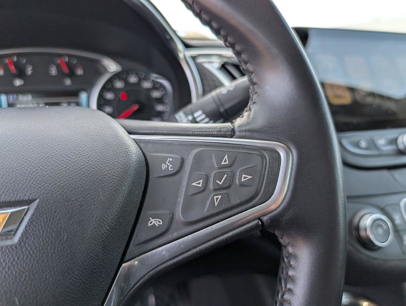 Used 2018 Chevrolet Malibu LT w/ Driver Confidence Package FWD image 13