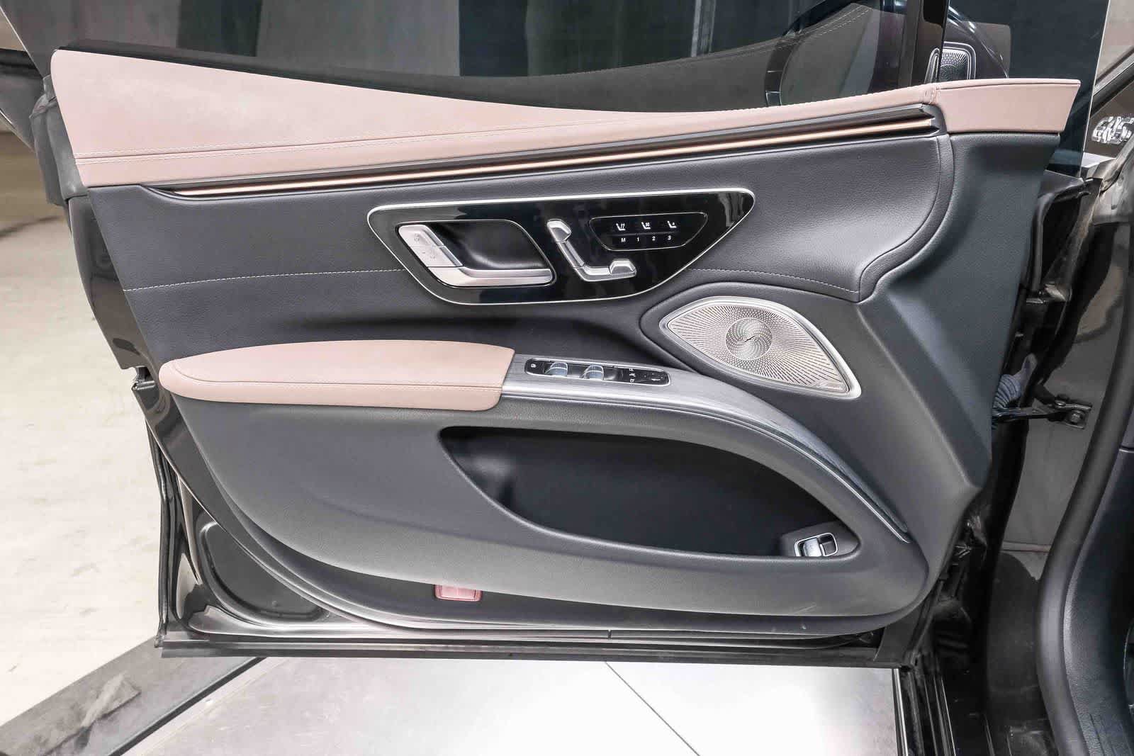 Certified 2024 Mercedes-Benz EQS 580 4MATIC Sedan image 25