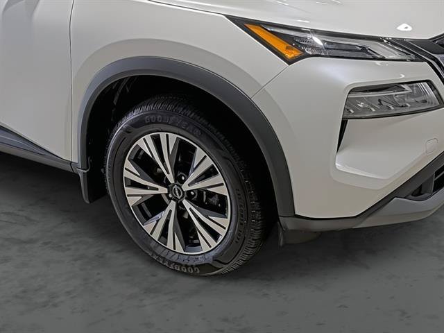 Used 2023 Nissan Rogue SV AWD/4WD image 15