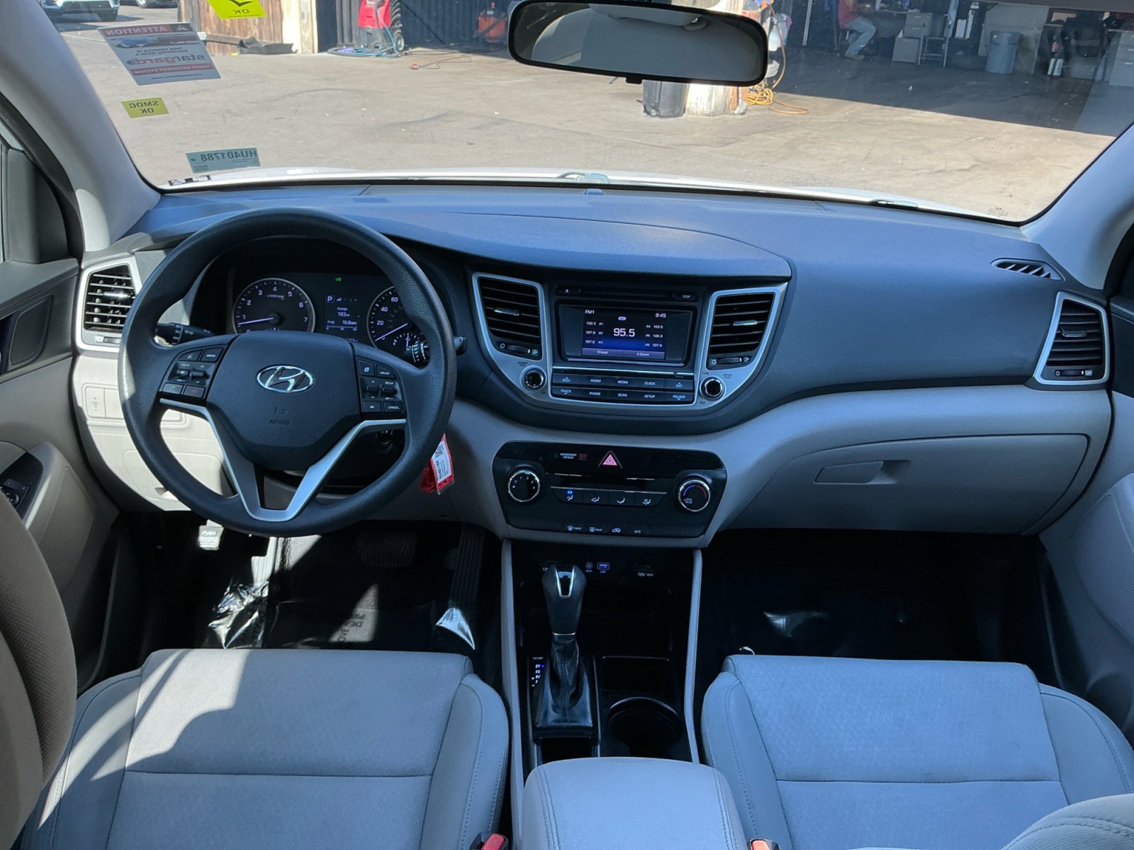 Used 2017 Hyundai Tucson SE image 12