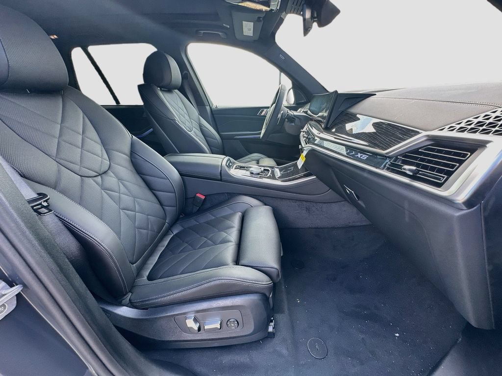 New 2026 BMW X5 xDrive40i w/ M Sport Package AWD/4WD image 28