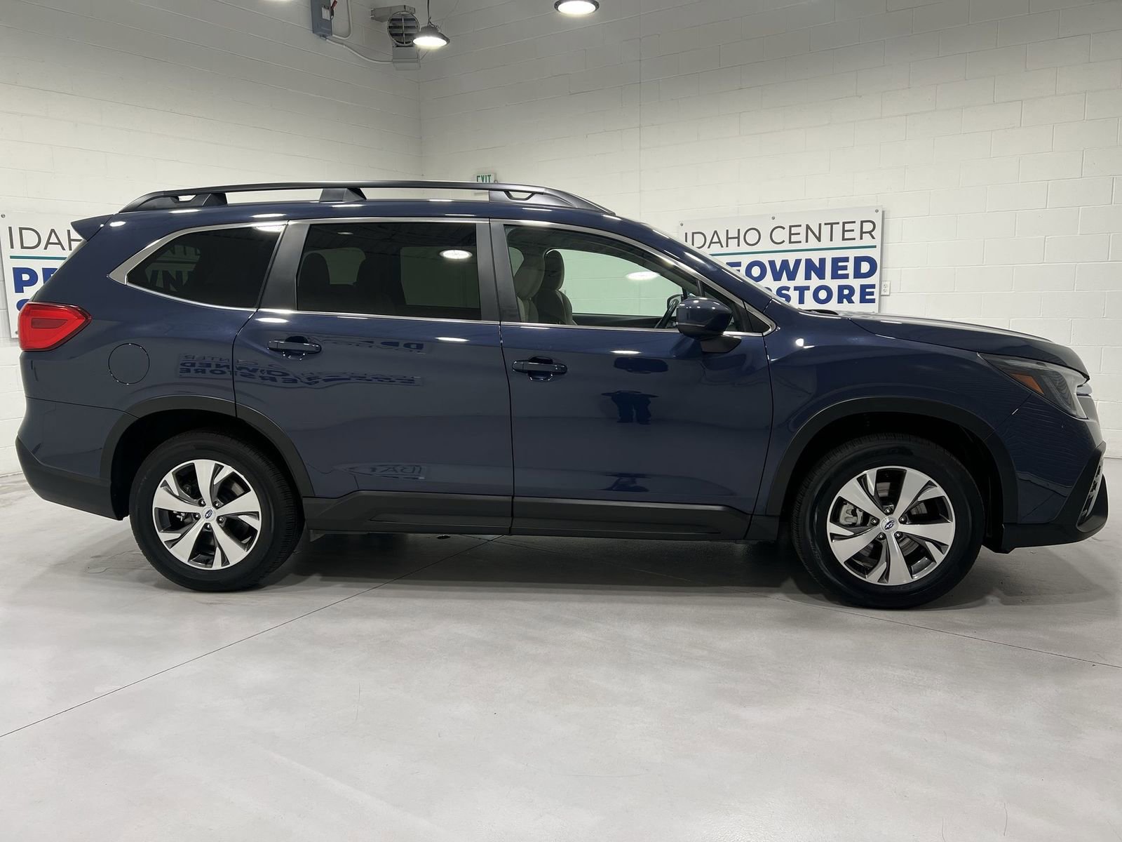 Certified 2025 Subaru Ascent Premium image 9