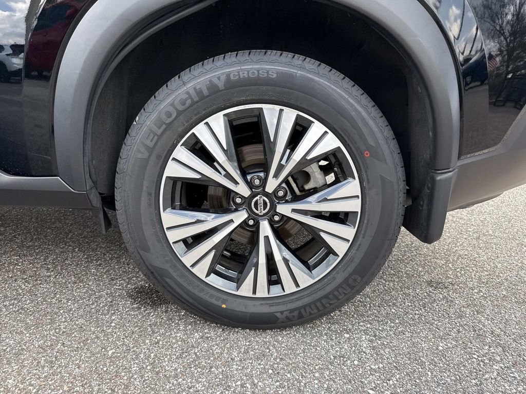 Certified 2021 Nissan Rogue SV image 11